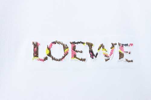 EM Sneakers Loewe Rainbow Embroidered Logo T-Shirt White