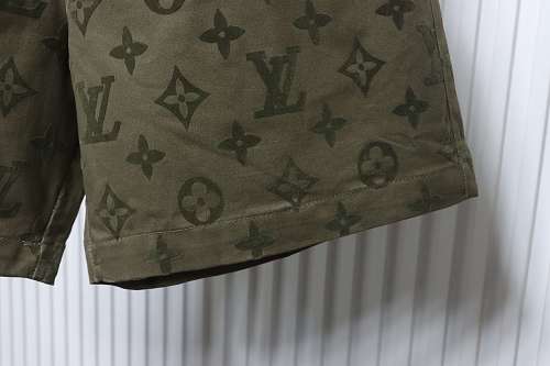 EM Sneakers Louis Vuitton 2024 Summer New Flocked Shorts Green