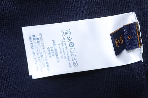 EM Sneakers Louis Vuitton  Rare Louis Vuitton Big Logo Shorts Navy