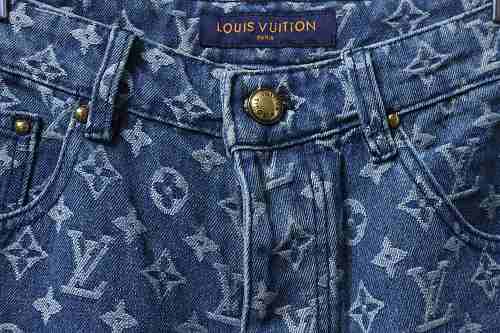 EM Sneakers Louis Vuitton All-over Jacquard Denim Short Jeans Blue