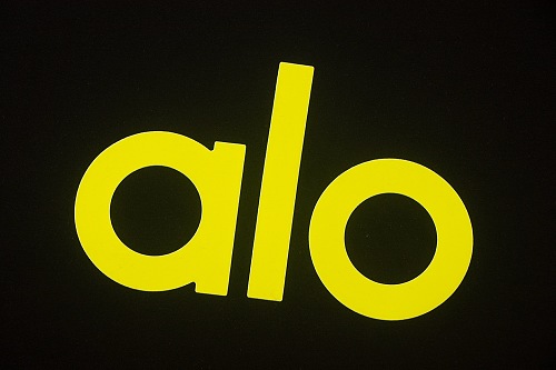 EM Sneakers Alo Yoga T-Shirt & Shorts Sets #NH05 Black-Yellow Logo