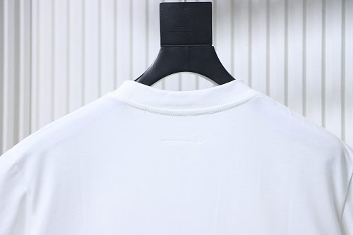EM Sneakers Maison Margiela 25SS Embroidered Letter T-shirt White