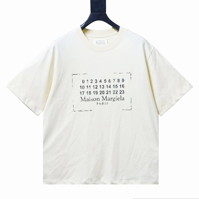 EM Sneakers Maison Margiela 26SS Distressed Digital Print T-Shirt Light Yellow 01