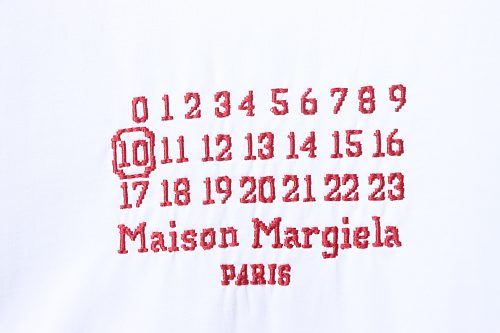 EM Sneakers Maison Margiela Digital Calendar Embroidered T-shirt White