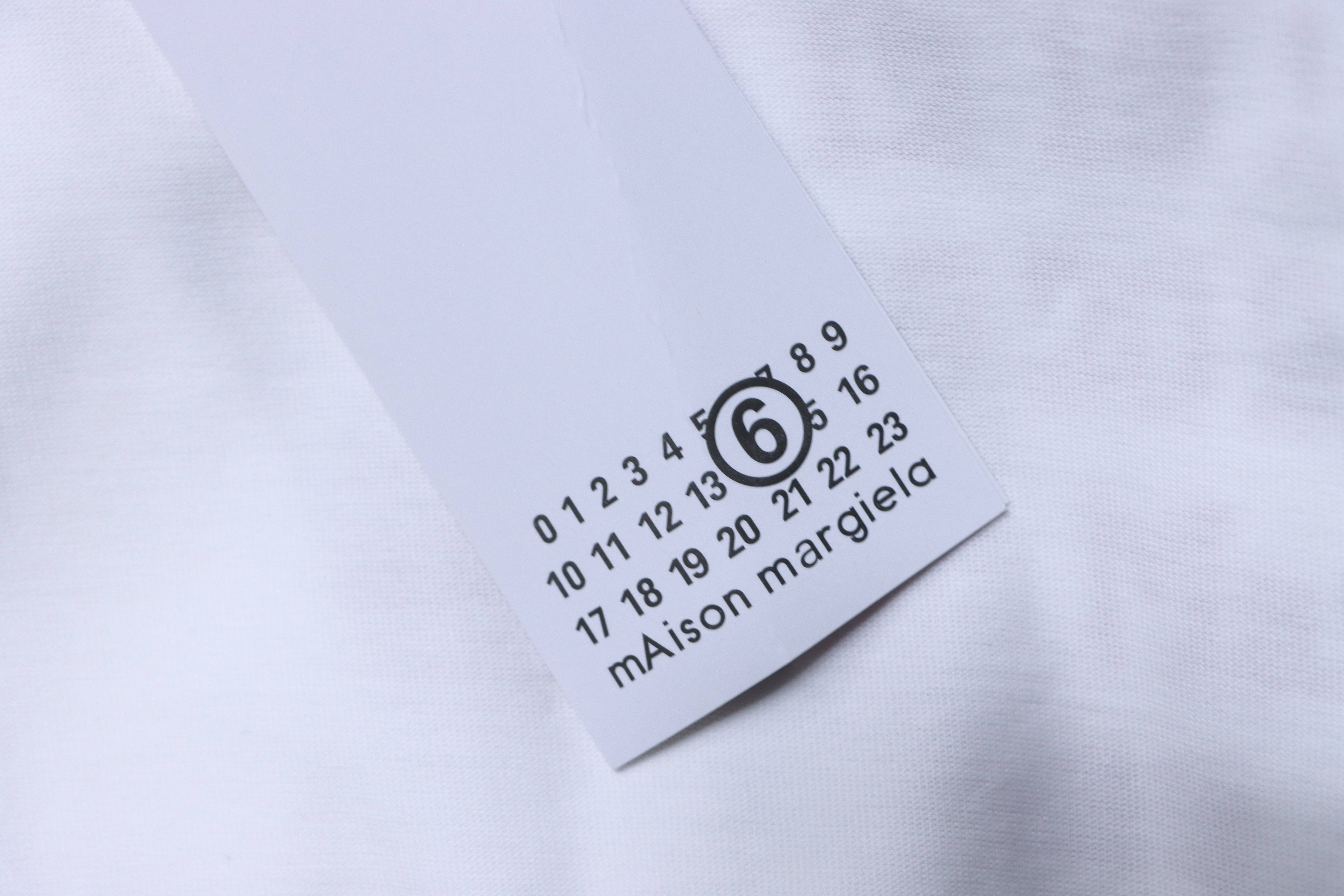 EM Sneakers Maison Margiela Digital Calendar Embroidered T-shirt White