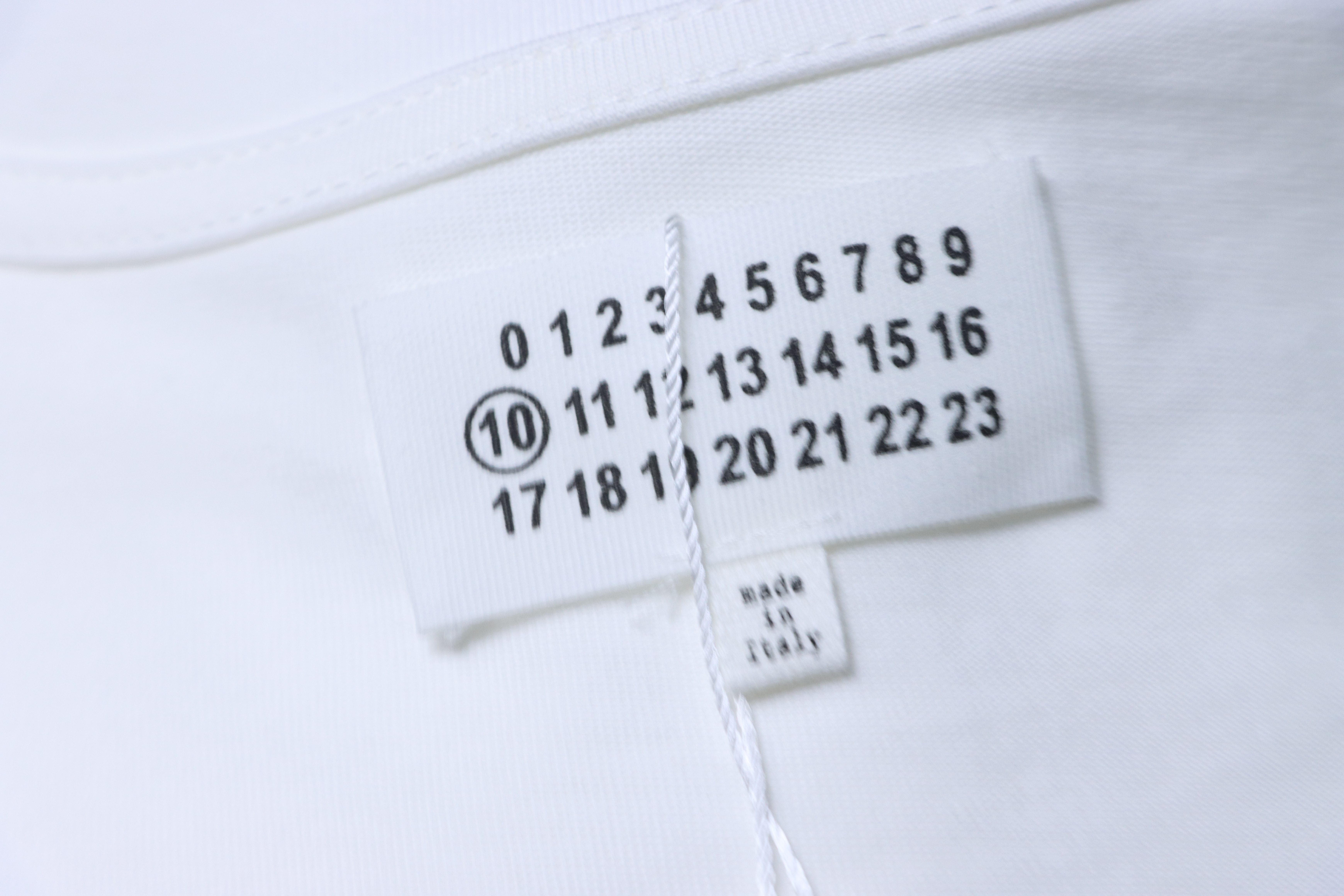 EM Sneakers Maison Margiela Fault Number 6 Print T-Shirt White