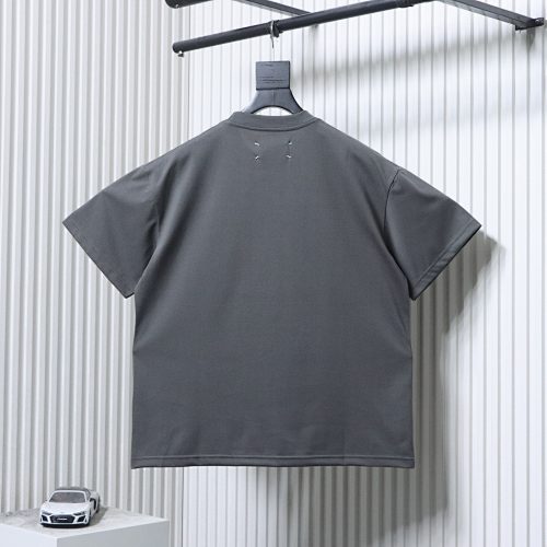 EM Sneakers Maison Margiela M6 Embroidered Number Logo OT T-shirt Dark Gray