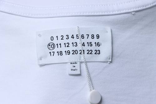 EM Sneakers Maison Margiela Snake Limited Edition Digital Print T-Shirt White