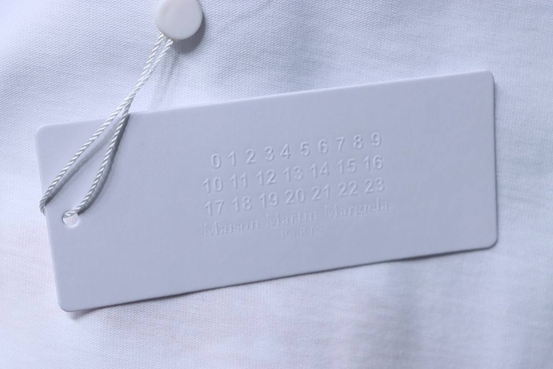 EM Sneakers Maison Margiela Snake Limited Edition Digital Print T-Shirt White
