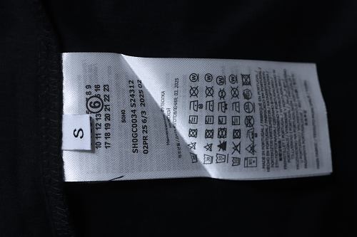 EM Sneakers Maison Margiela 26SS Mirrored Lettering T-shirt Black