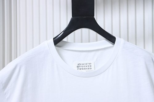 EM Sneakers Maison Margiela 26SS Mirrored Lettering T-shirt White