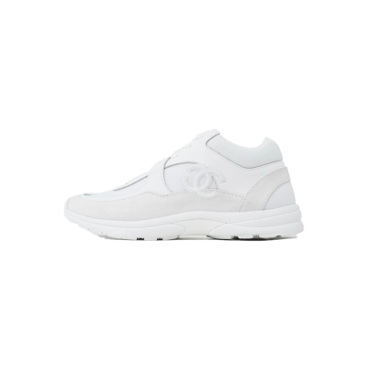 EM Sneakers Chanel CC Logo Sneaker White Suede 01