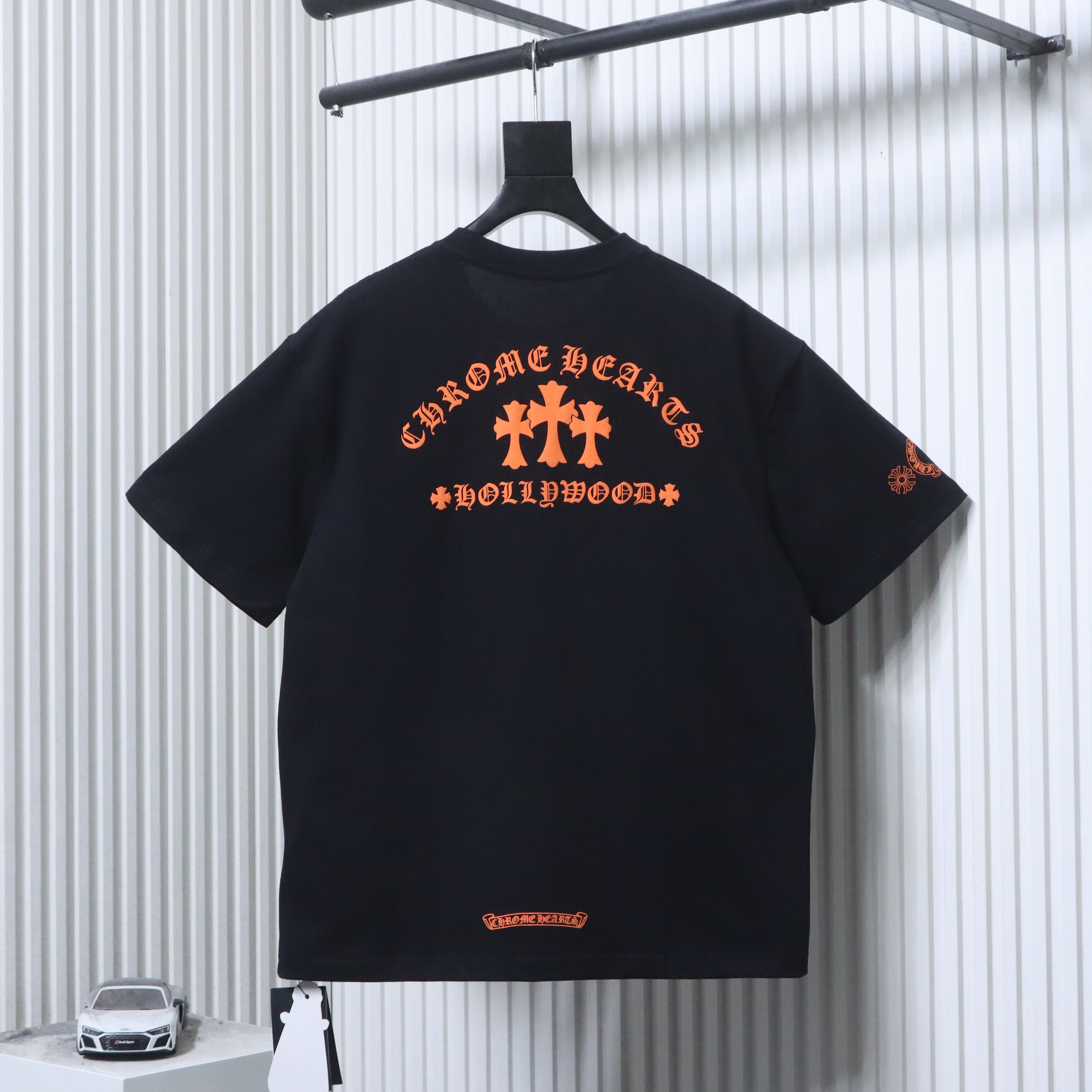 EM Sneakers Chrome Hearts Triple Cross Hollywood Pocket T-Shirt Black /Orange