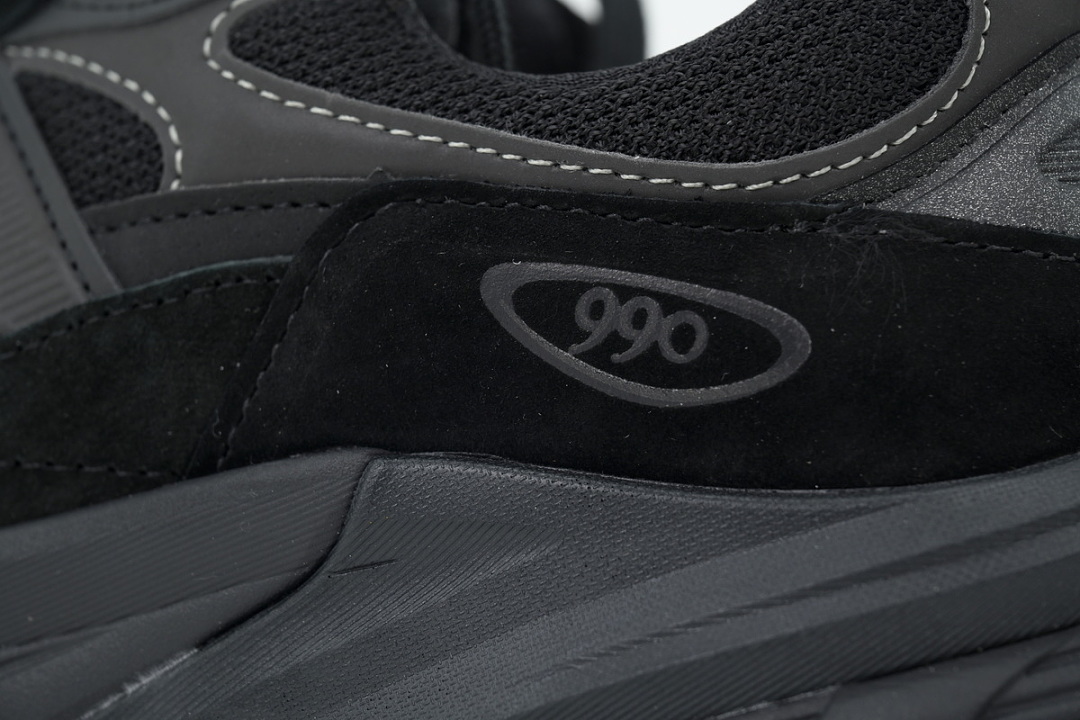 EM Sneakers New Balance 990v6 Made in USA Triple Black