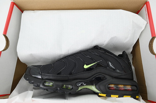 EM Sneakers Nike Air Max Plus Black Electric Light Green
