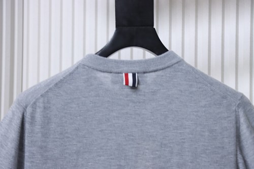 EM Sneakers Thom Browne Classic 4-Bar Striped Short-Sleeve Knit T-Shirt Gray