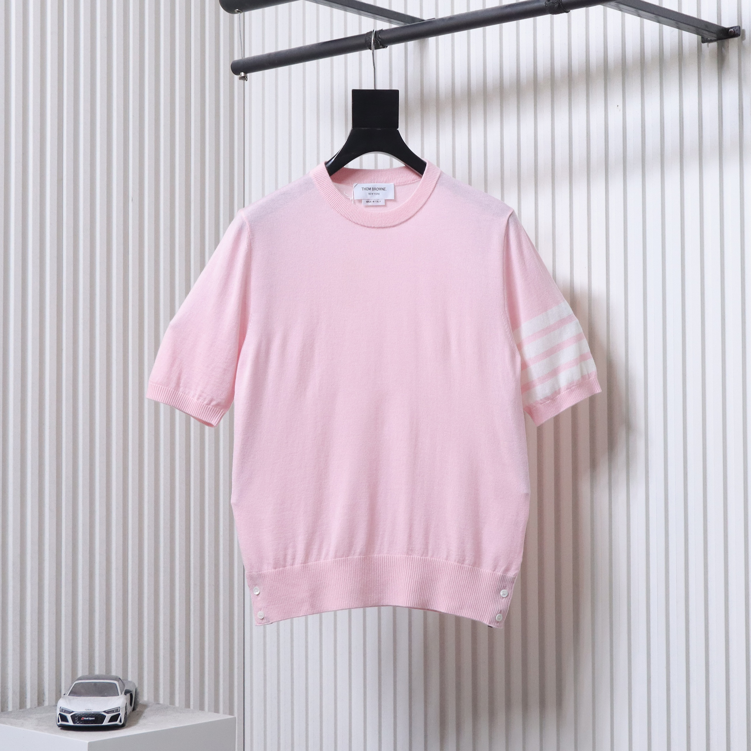 EM Sneakers Thom Browne Classic 4-Bar Striped Short-Sleeve Knit T-Shirt Light Pink