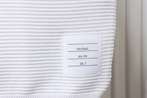 EM Sneakers Thom Browne Ripple-Effect Waffle-Knit T-Shirt White and Gray