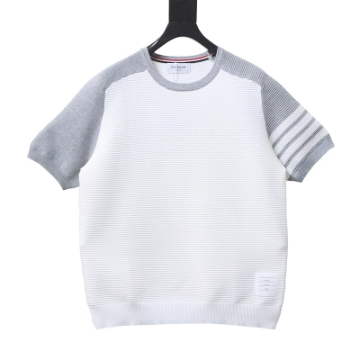 EM Sneakers Thom Browne Ripple-Effect Waffle-Knit T-Shirt White and Gray 01