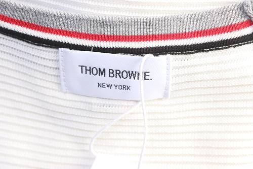 EM Sneakers Thom Browne Ripple-Effect Waffle-Knit T-Shirt White and Gray