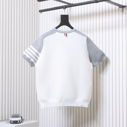 EM Sneakers Thom Browne Ripple-Effect Waffle-Knit T-Shirt White and Gray