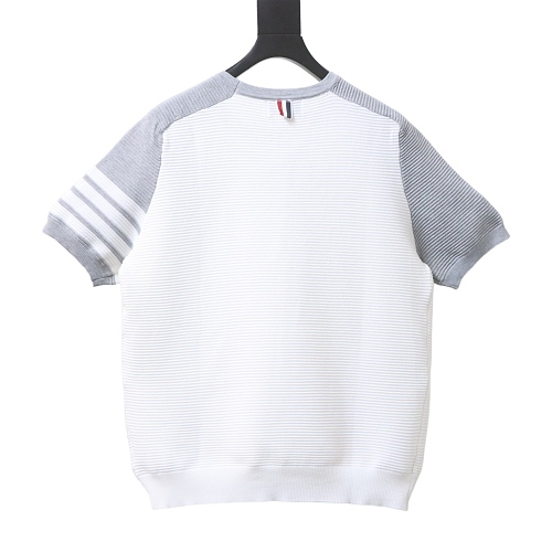 EM Sneakers Thom Browne Ripple-Effect Waffle-Knit T-Shirt White and Gray