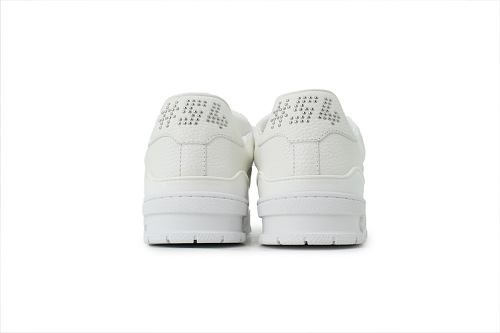 EM Sneakers Louis Vuitton Trainer Sneaker(NFC Chip Edition)White Rivets