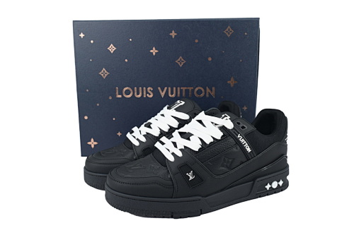 EM Sneakers Louis Vuitton Trainer(NFC Chip Edition)Black Embossed Monogram