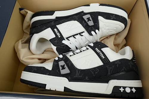 EM Sneakers Louis Vuitton Trainer(NFC Chip Edition)Black Jean