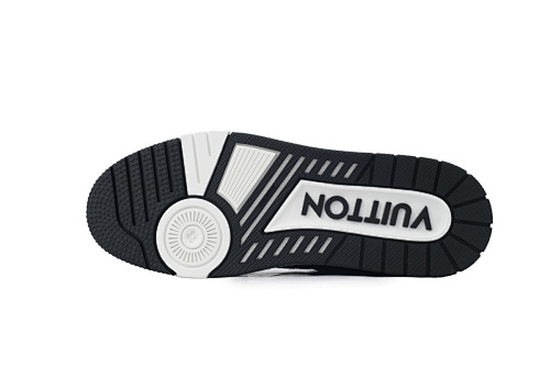 EM Sneakers Louis Vuitton Trainer(NFC Chip Edition)Black Jean