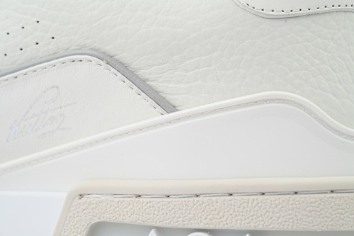 EM Sneakers Louis Vuitton Trainer(NFC Chip Edition)Cream White Grey Signature