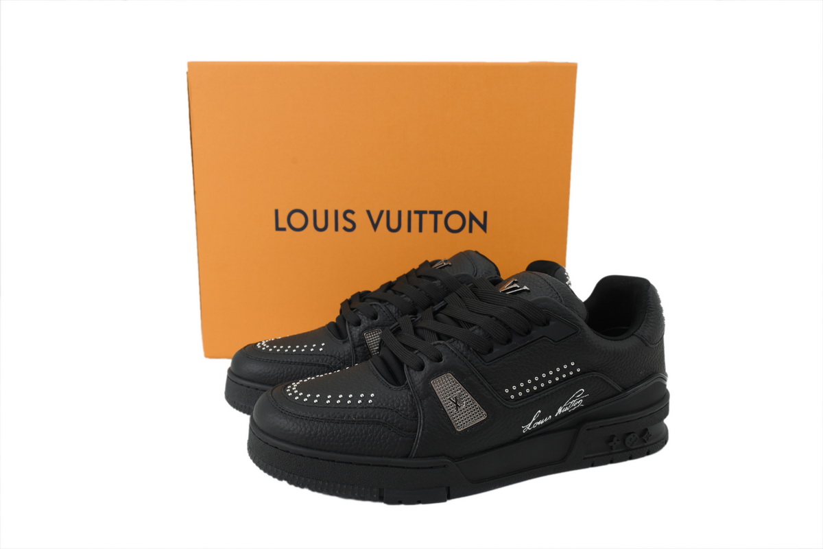 EM Sneakers Louis Vuitton Trainer Sneaker(NFC Chip Edition)Black Calf Leather