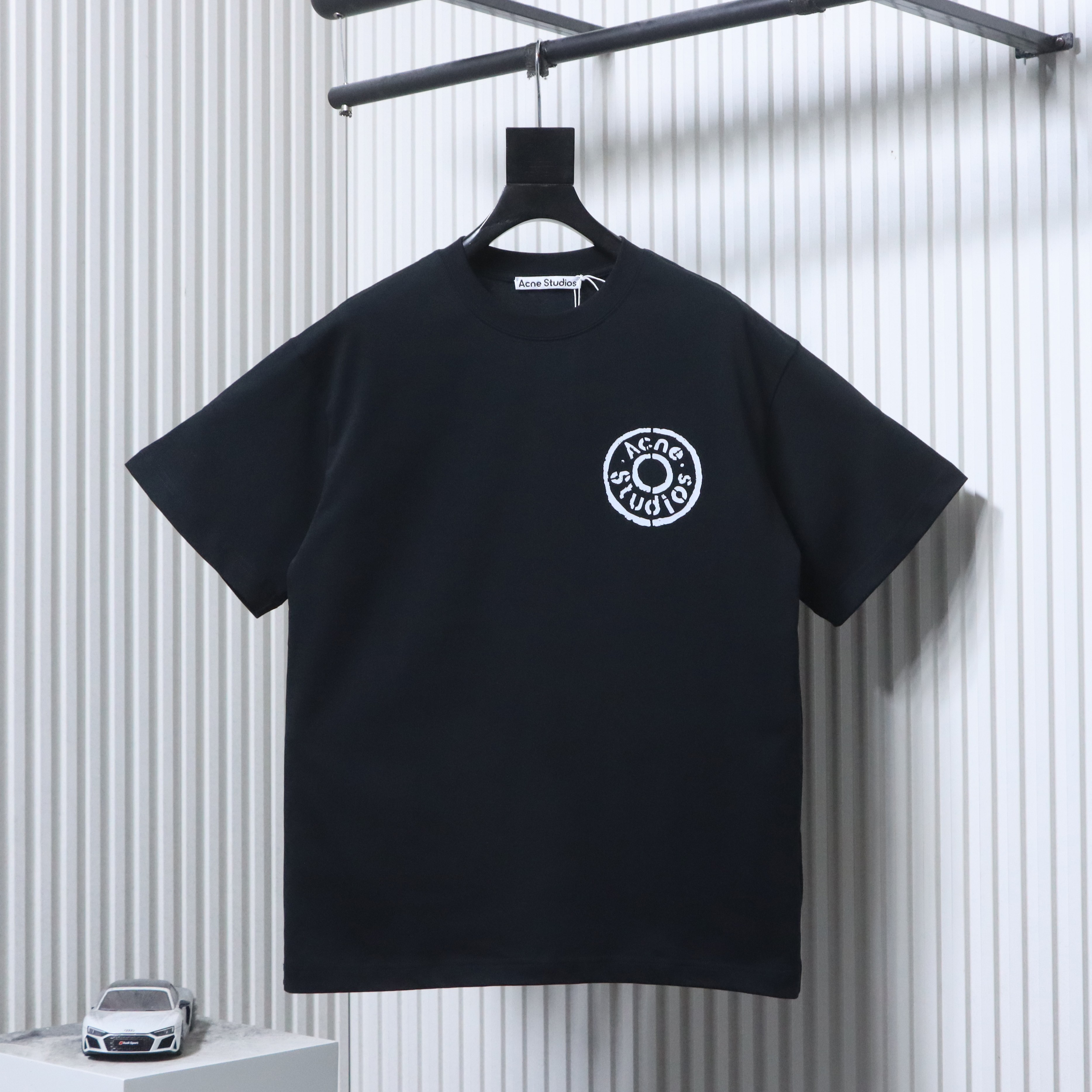 EM Sneakers Acne Studios Circle Logo Print T-Shirt Black