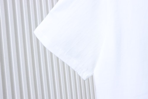 EM Sneakers BAPE A Bathing Ape Check by Bathing T-shirt White Beige