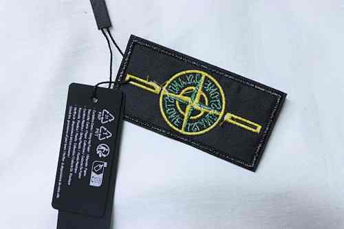 EM Sneakers Stone Island Cuff-Patch White T-Shirt