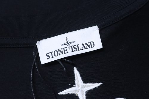 EM Sneakers Stone Island Embroidered Logo T-Shirt Black