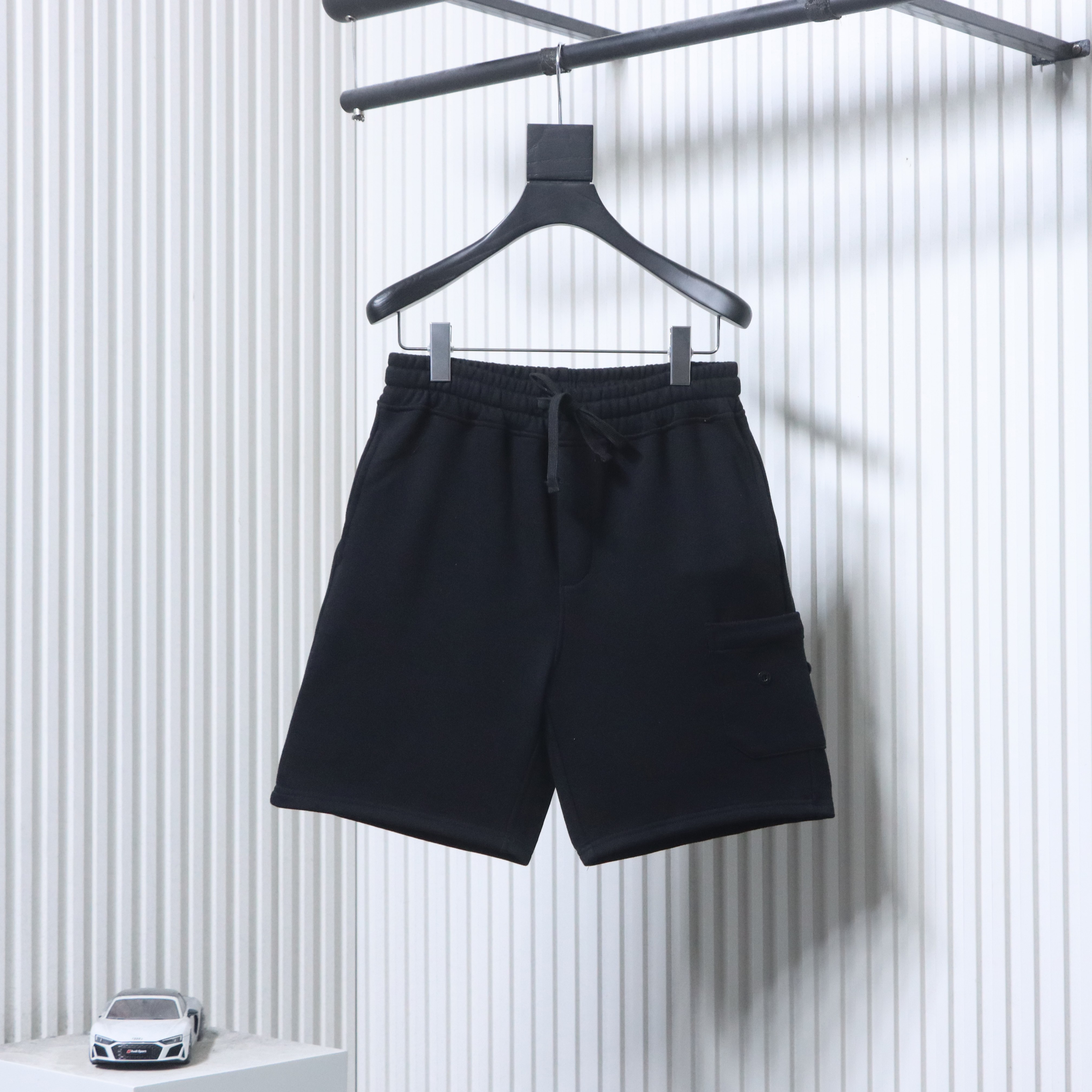 EM Sneakers Stone Island Black Cotton Cargo Shorts