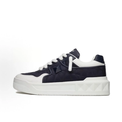 EM Sneakers Valentino Garavani One Stud XL Toile Iconographe Sneakers Black and White 01