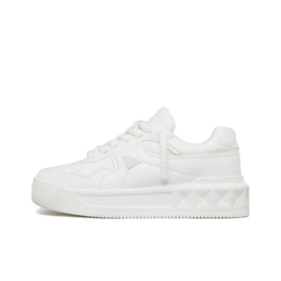 EM Sneakers Valentino Garavani One Stud XL Toile Iconographe Sneakers White 01