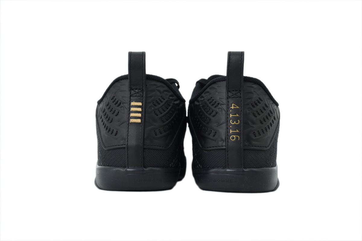 EM Sneakers Kobe 11 Elite Low Protro Fade To Black(2026)