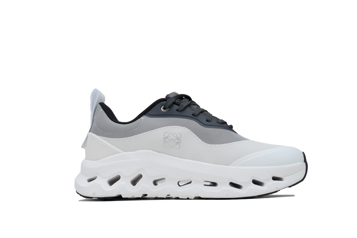 EM Sneakers On Cloudtilt 2 Grey