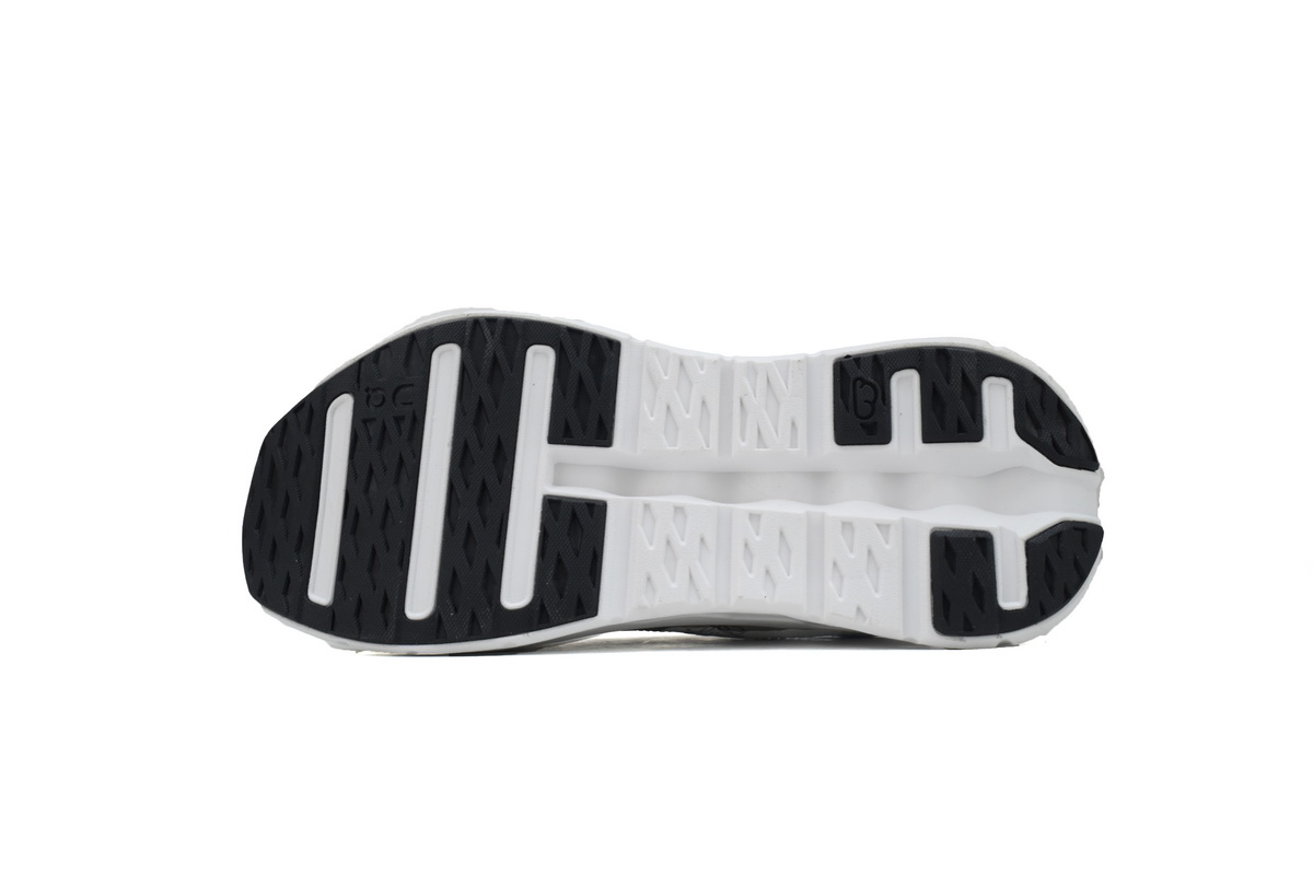 EM Sneakers On Cloudtilt 2 Grey