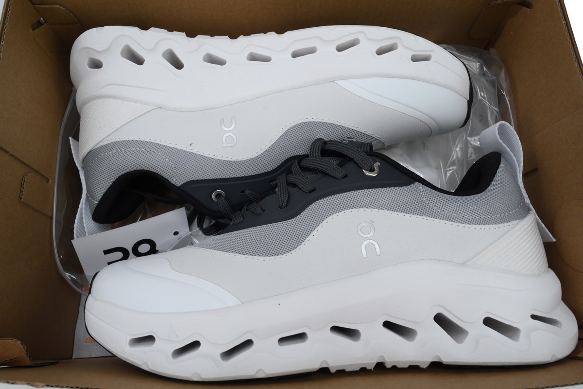 EM Sneakers On Cloudtilt 2 Grey