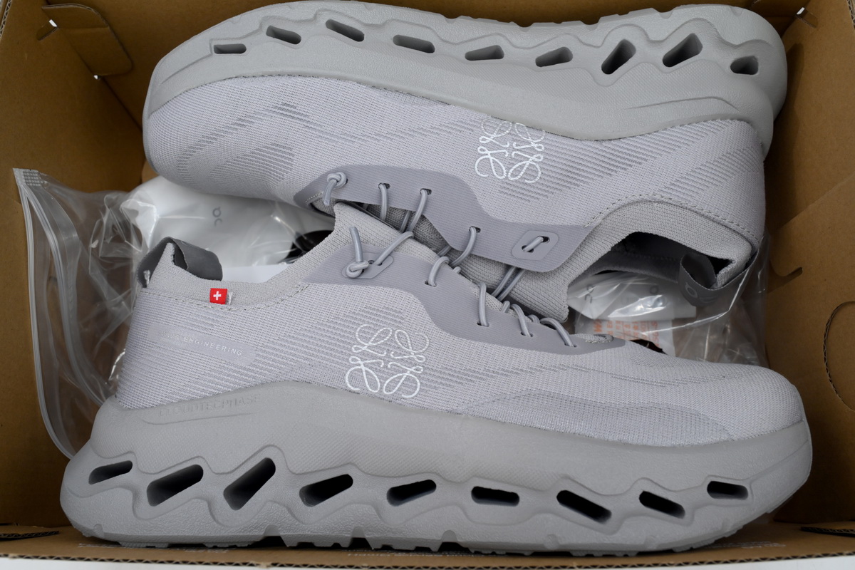 EM Sneakers On Cloudtilt 2 Light Gray