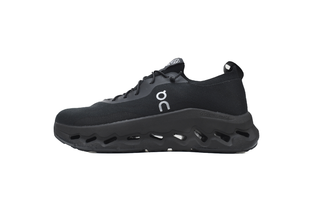 EM Sneakers On Cloudtilt All Black