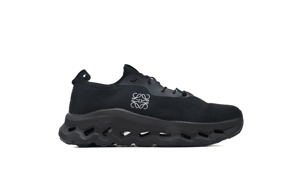 EM Sneakers On Cloudtilt All Black