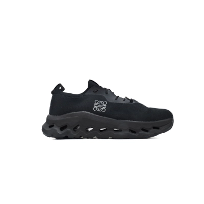 EM Sneakers On Cloudtilt All Black 02