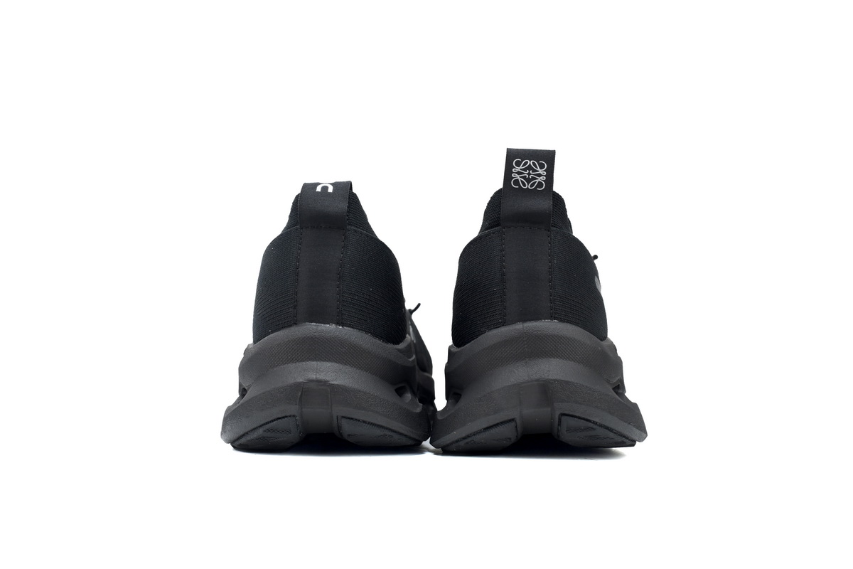 EM Sneakers On Cloudtilt All Black