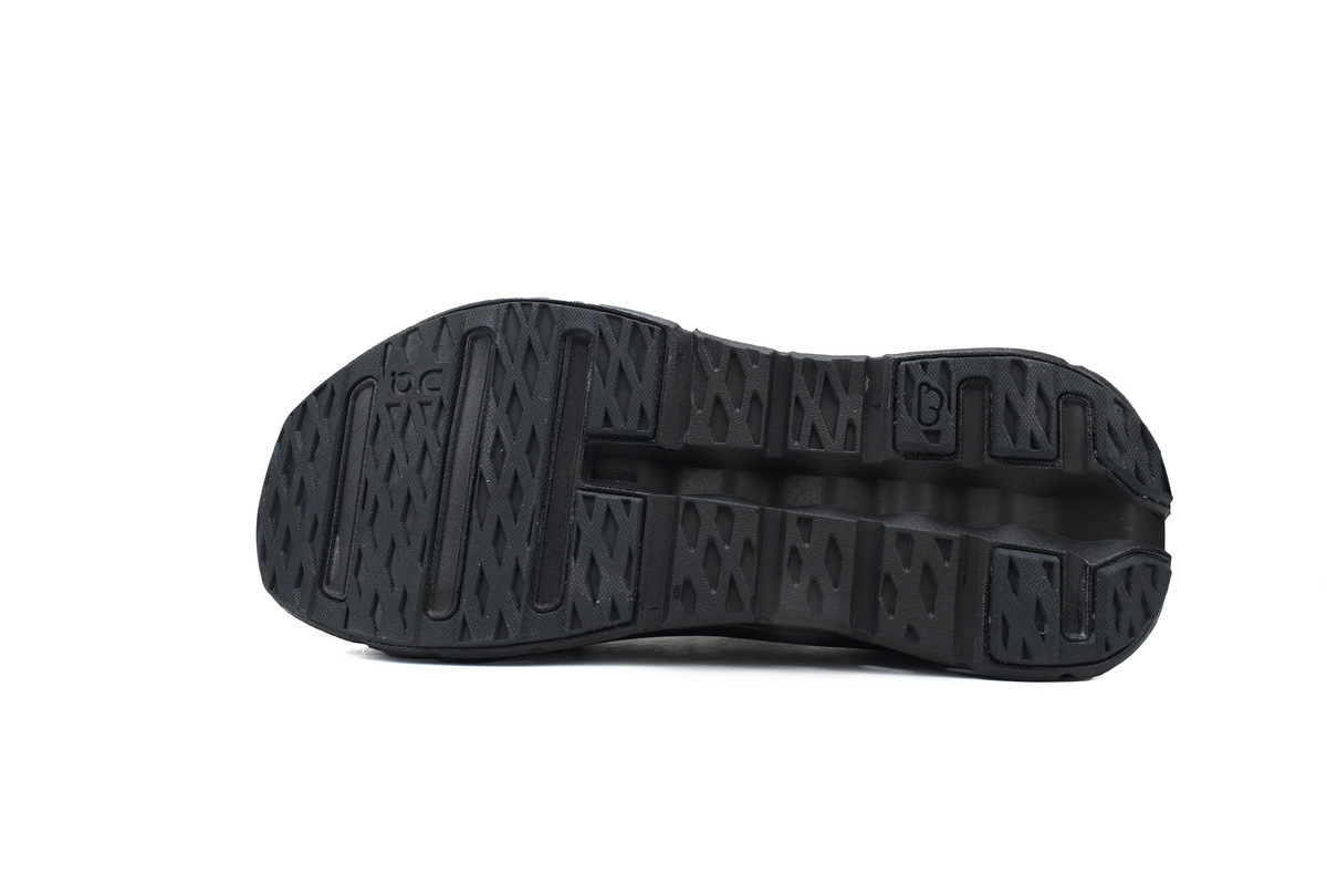 EM Sneakers On Cloudtilt All Black