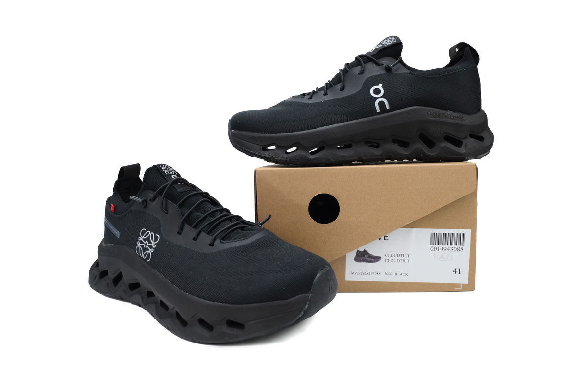 EM Sneakers On Cloudtilt All Black